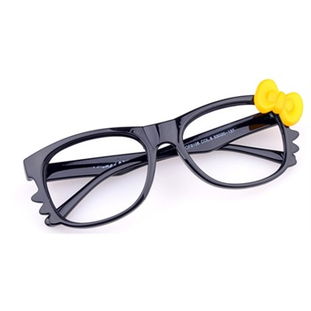 非主流挚爱 揭秘Kitty猫时尚装饰眼镜架的独特魅力